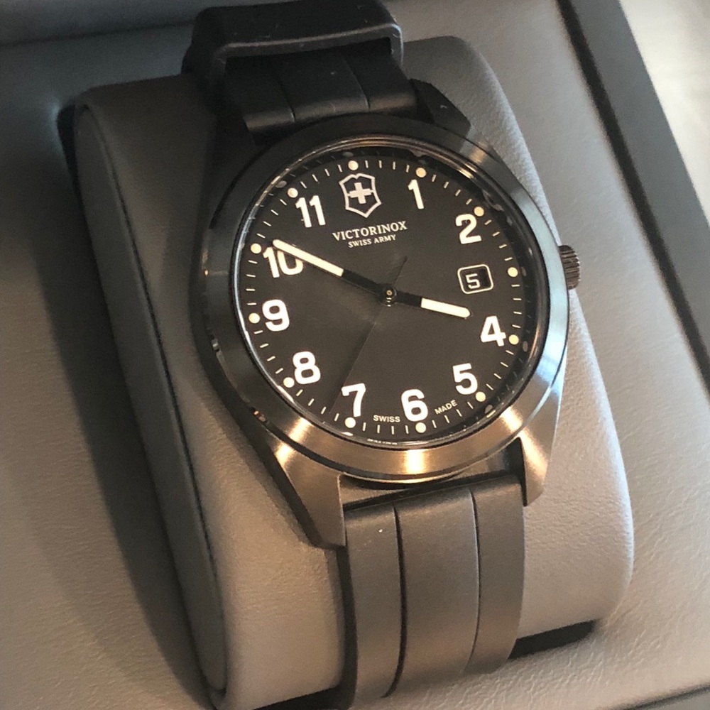 Black Victorinox watch (New)
